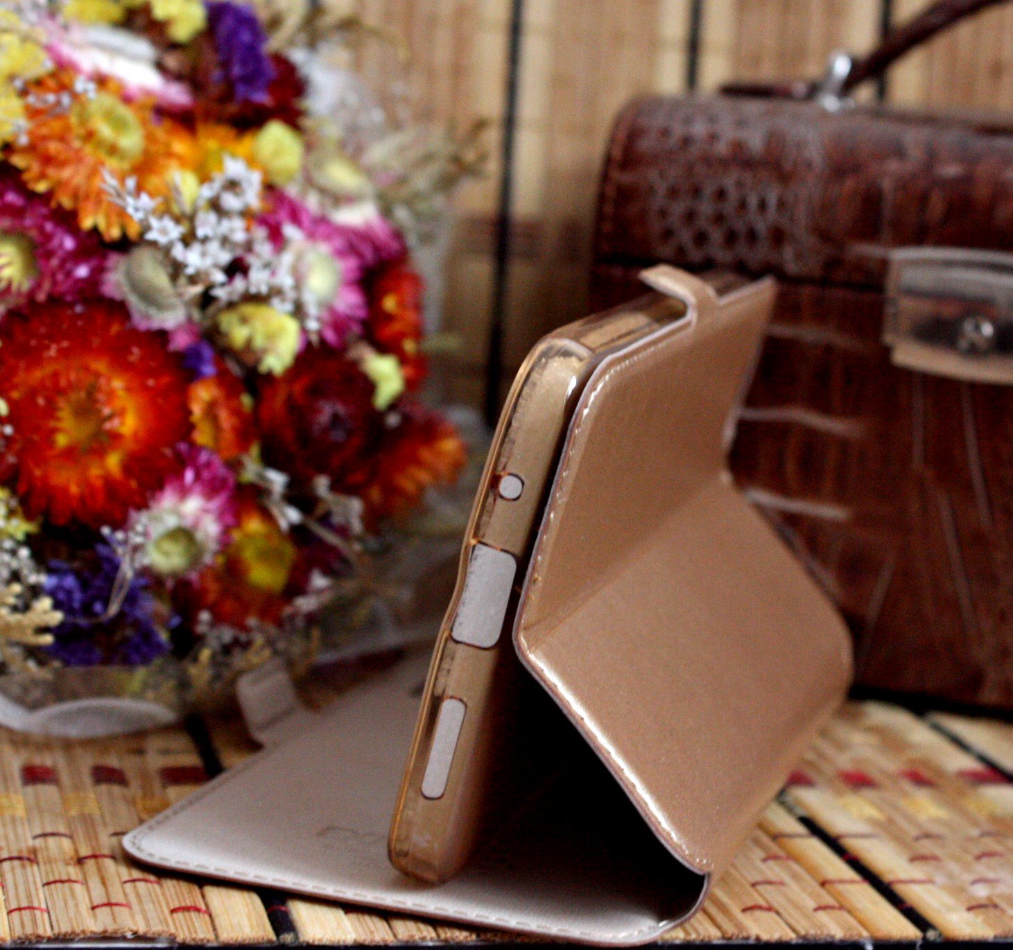 Чехол для Xiaomi Mi 4s книга с окошком Experts, золотой - фото